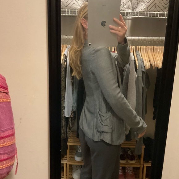 Aritzia Blazer - Picture 7 of 11